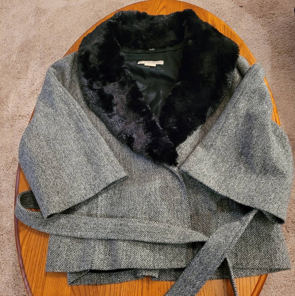 Michael Kors wool blend jacket w/faux fur collar, Size P/M - Picture 10 of 10